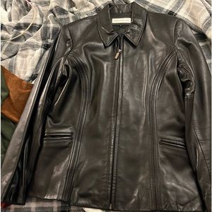 Size medium black brand new